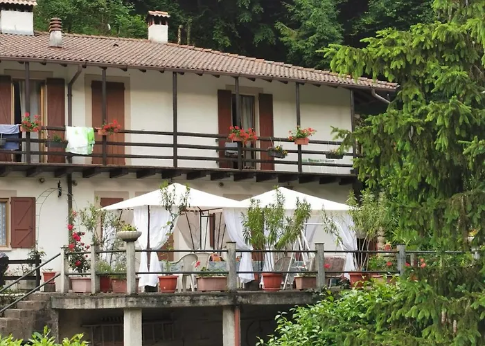 Апартаменты Delle Rose Casasco Intelvi