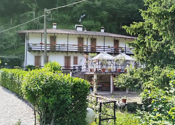 Апартаменты Delle Rose Casasco Intelvi